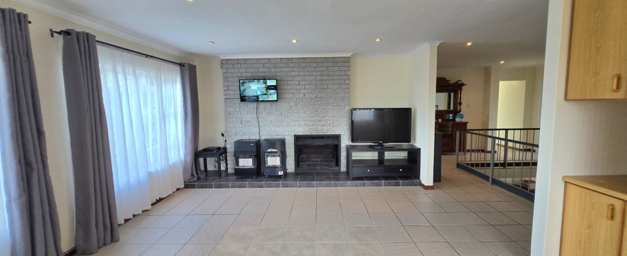 3 Bedroom Property for Sale in Kleinbaai Western Cape